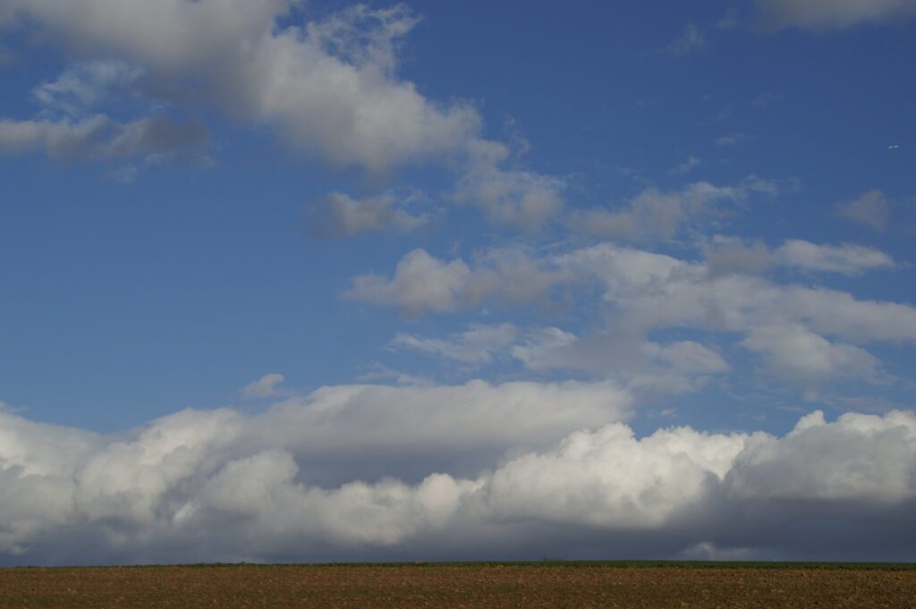Himmel, Aulendiebach, 2017; m. E. die einzig passende Illustration zur Todesfuge: der Himmel.